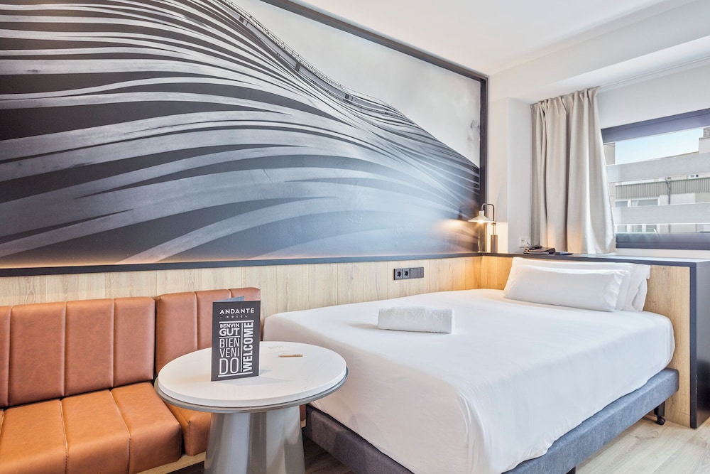 ROOM, SINGLE, LARGE SINGLE BED