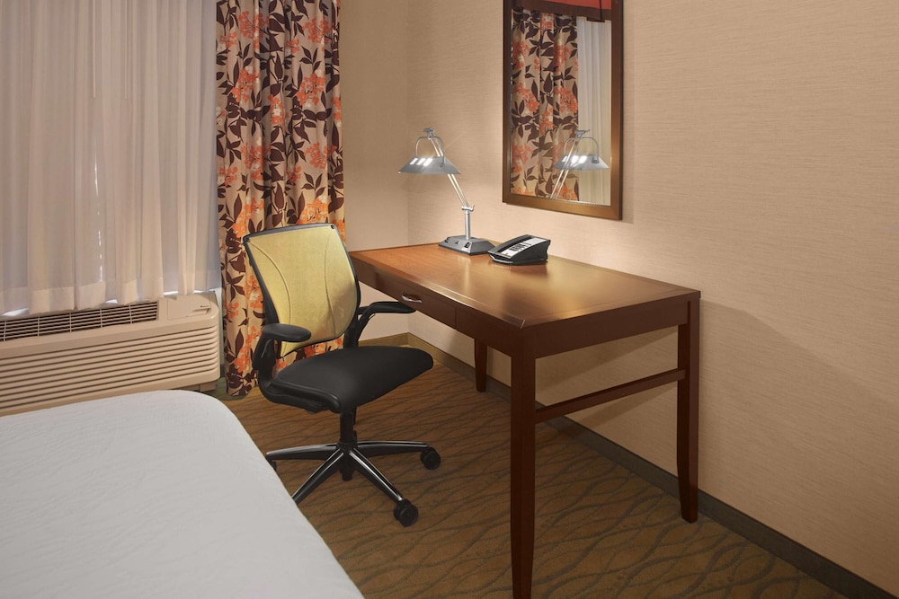 Hilton Garden Inn Akron 60/77