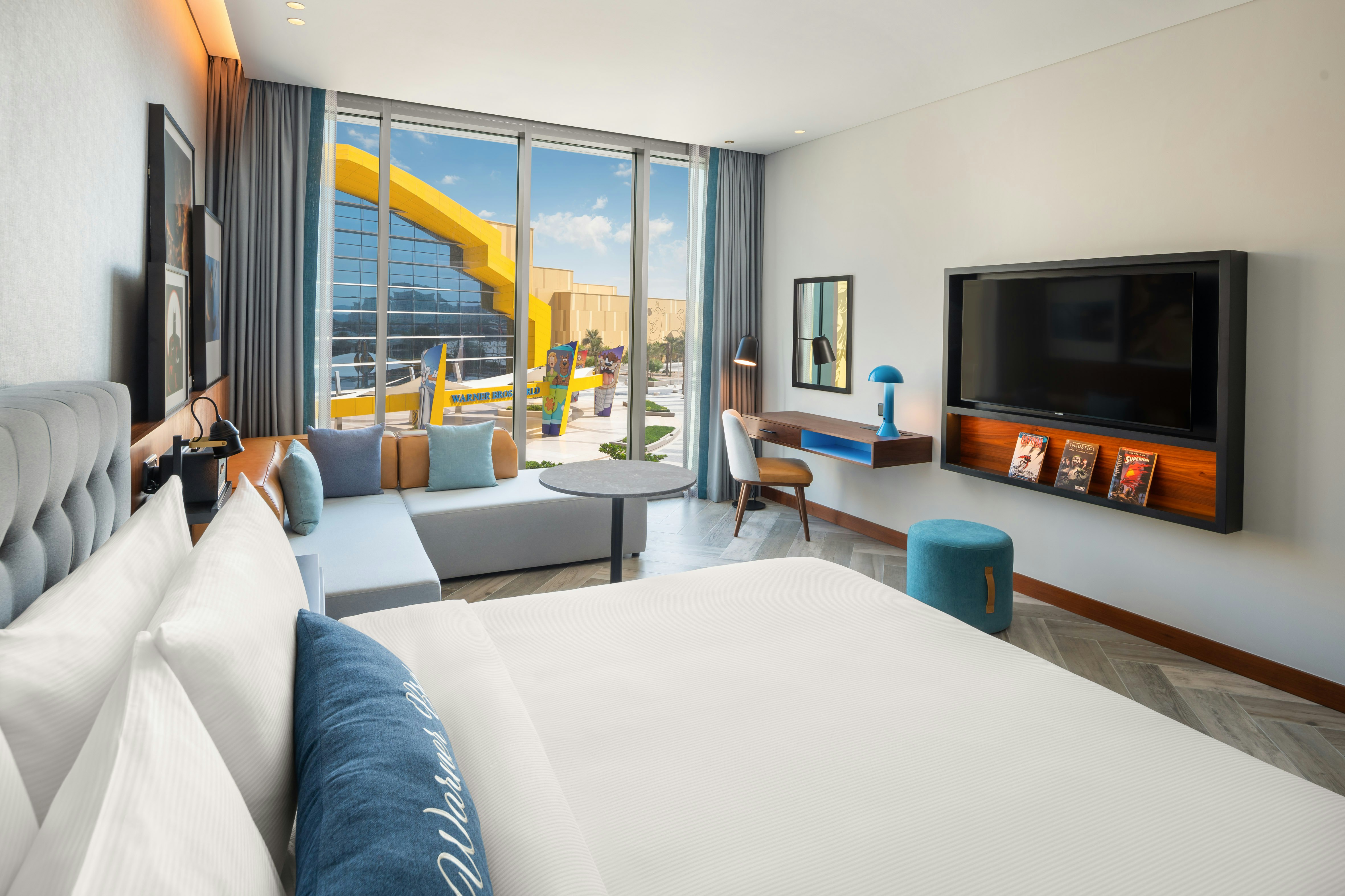 King Directors Room with Yas Theme Park Access، The WB Abu Dhabi, Curio Collection by Hilton 6/10