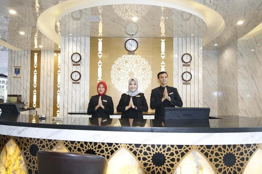 HERMES PALACE HOTEL 10/56