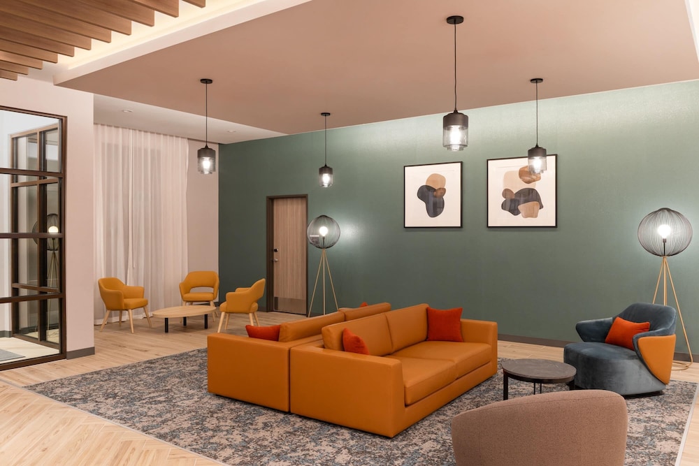 Hawthorn Extended Stay by Wyndham Leavenworth 45/61