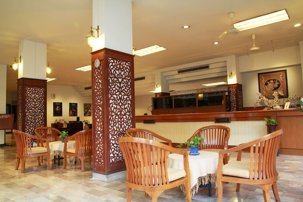 YMCA International Hotel 51/63