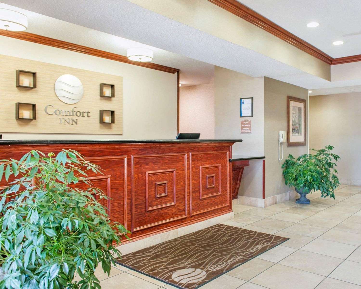Comfort Inn Near Ouabache State Park 12/32