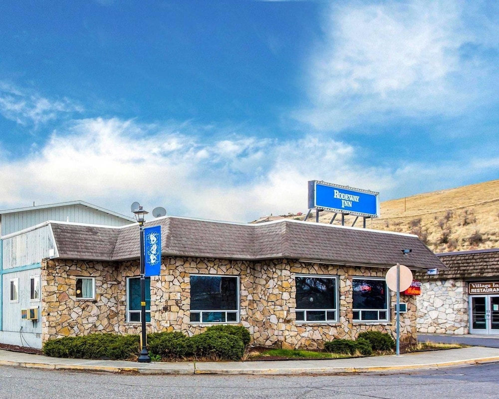 Rodeway Inn & Suites Arlington OR 3/29