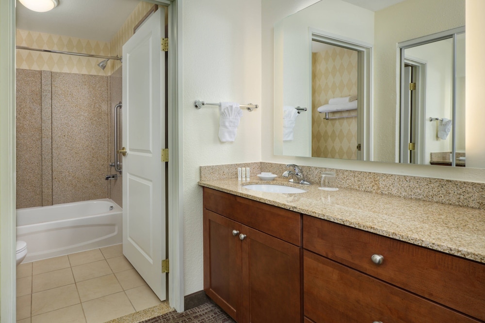 Residence Inn Grand Junction 10/34