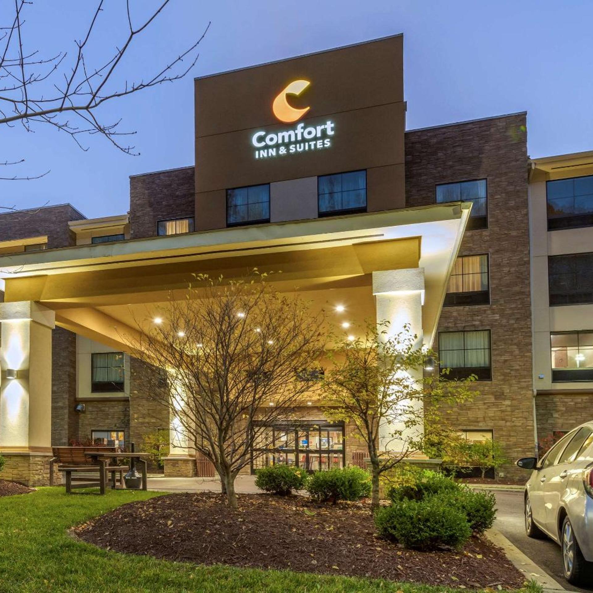 Comfort Inn & Suites 2/40