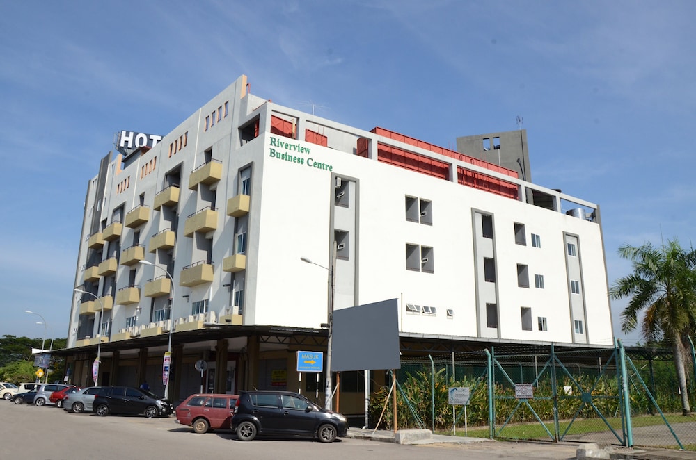 Riverview Hotel 5/33