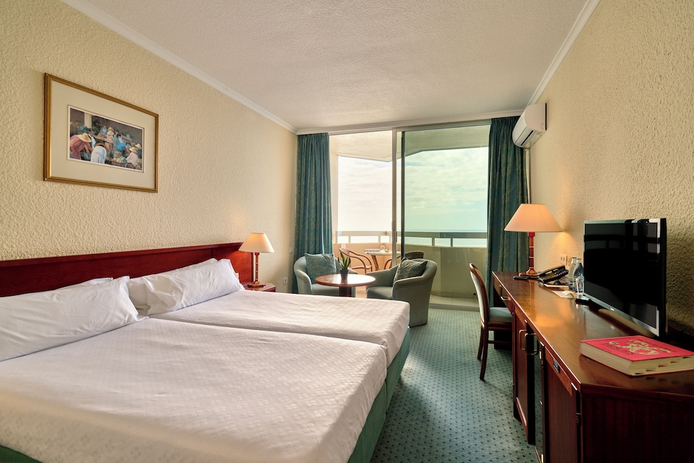 STANDARD, DOUBLE BED, SEA VIEW