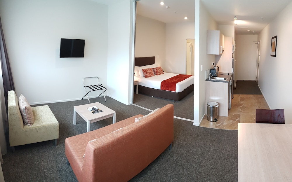 Ramada Suites by Wyndham Christchurch City 18/24
