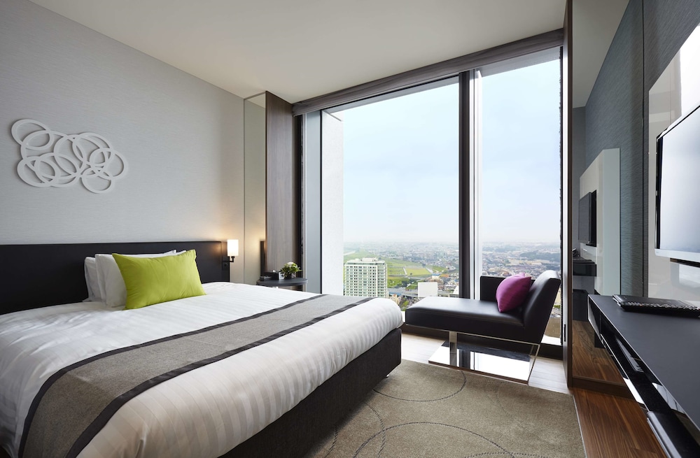 SUPERIOR, DOUBLE BED, CITY VIEW