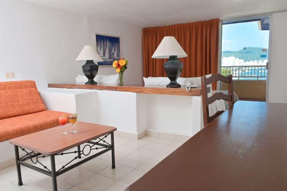 Ritz Acapulco 55/81