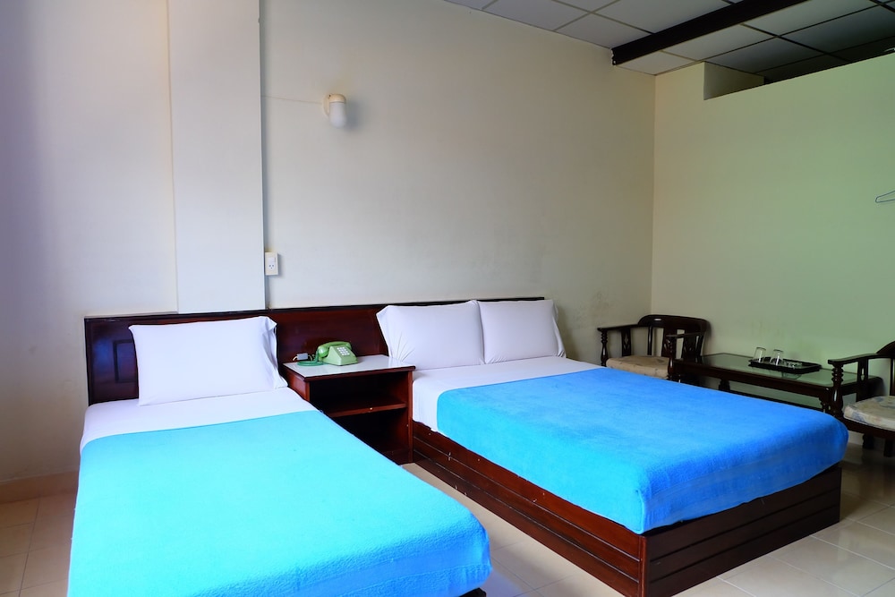 Thairungruang Backpackers Suratthani 4/16